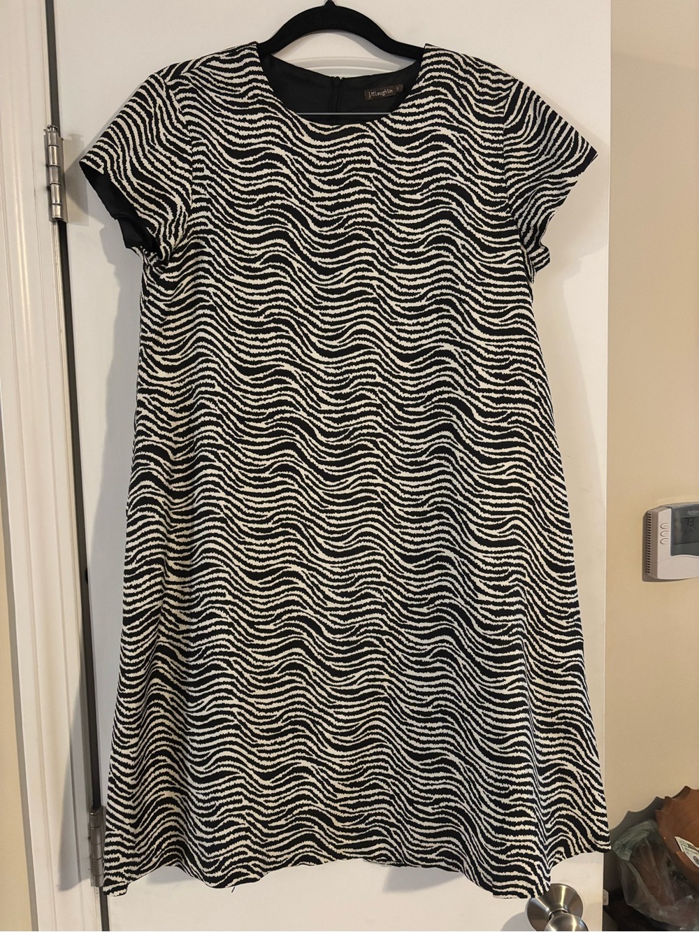 J. McLaughlin Silk Zebra Print Black Cream A Line Cap Sleeve Swing Dress Small